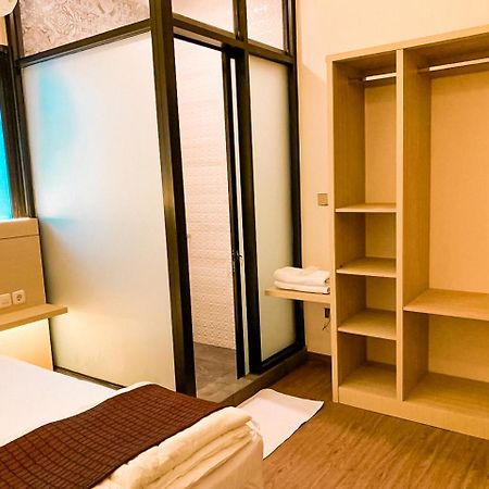 Kartiko Palagan Eksklusif Yogyakarta Hotel Kejayan Exterior photo